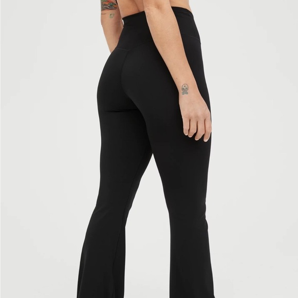 aerie Pants - OFFLINE By Aerie Real Me High Waisted Crossover Flare Legging size xs